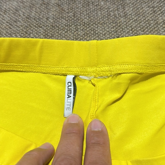 Climalite size medium yellow shorts - Picture 2 of 3